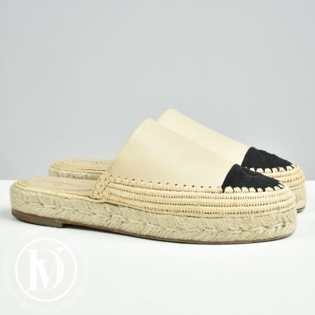 Mules espadrilles en cuir beige p.38 - Chanel