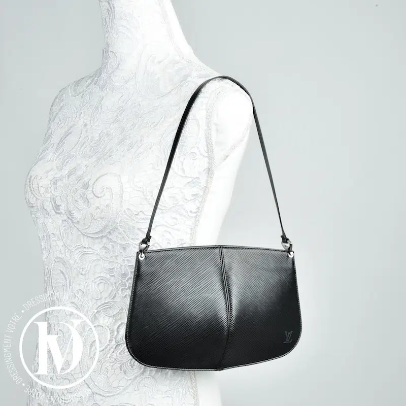 Petit sac Demi Lune en cuir épi noir - Louis Vuitton Petit sac Demi Lune en cuir épi noir - Louis Vuitton – Image 2