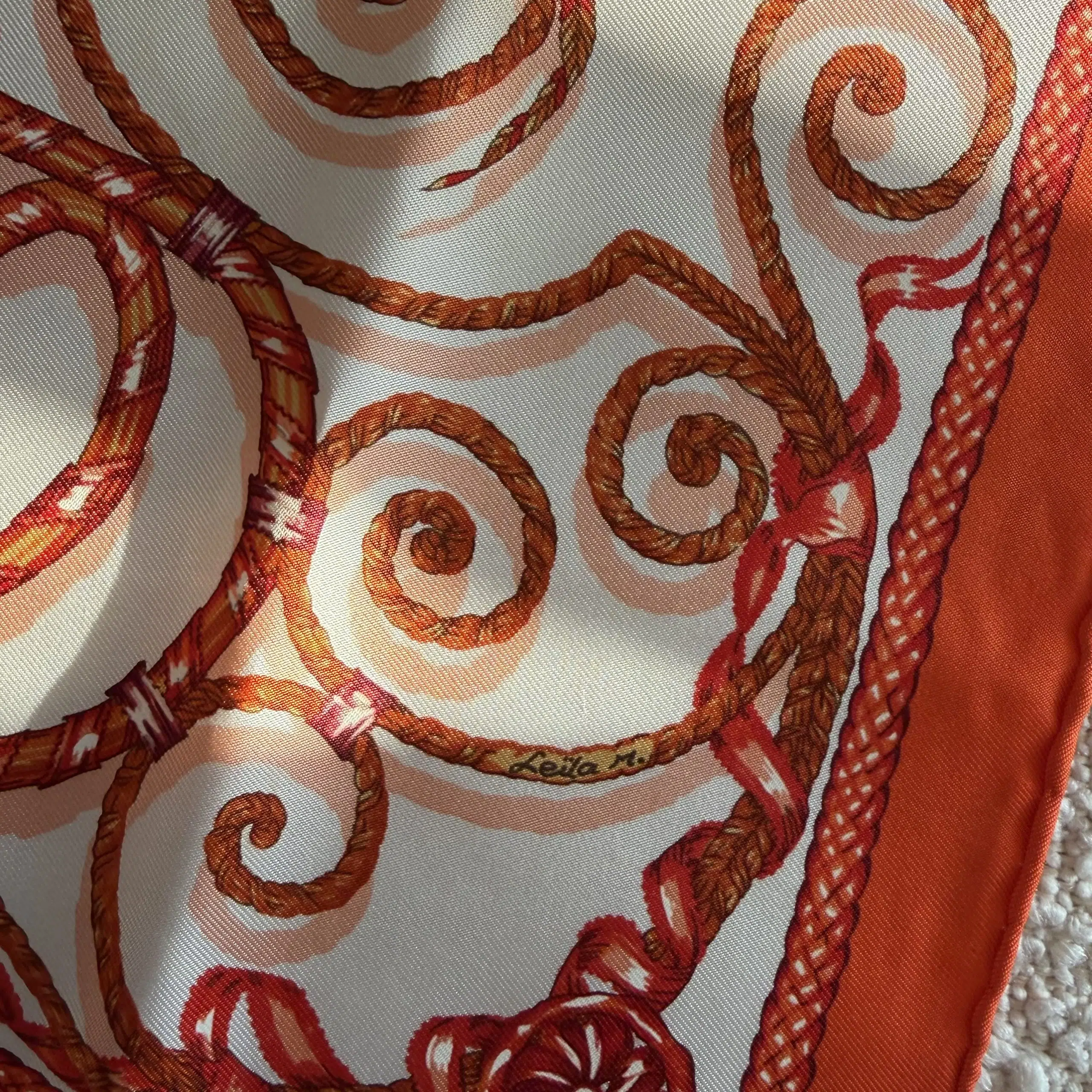 Gavroche 45 "Jouvence" en soie - Hermès Gavroche 45 "Jouvence" en soie - Hermès – Image 3