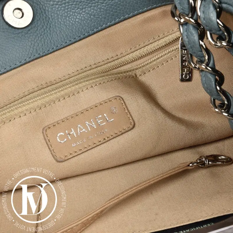 Cabas shopping en cuir caviar bleu ciel - Chanel Cabas shopping en cuir caviar bleu ciel - Chanel – Image 7
