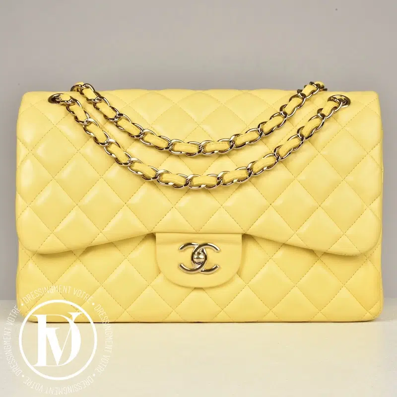 Sac Timeless Jumbo en cuir jaune - Chanel site seconde main de luxe,friperie de luxe,marque de luxe pas cher,seconde main vetement de luxe,friperie haut de gamme en ligne Sac Timeless Jumbo en cuir jaune - Chanel Dressingment Votre