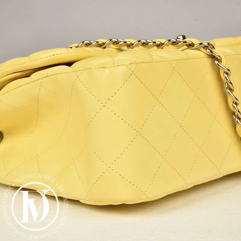 Sac Timeless Jumbo en cuir jaune - Chanel Sac Timeless Jumbo en cuir jaune - Chanel – Image 5