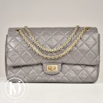 Sac médium 2.55 en cuir gris clair - Chanel Dressingment Votre