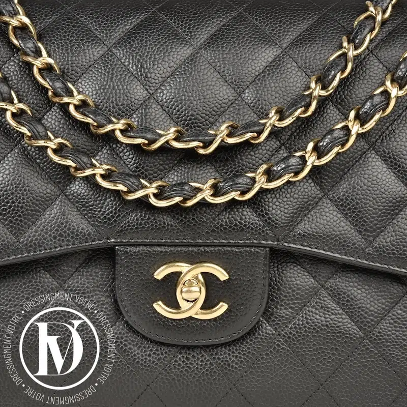 Sac Timeless Jumbo en cuir caviar noir - Chanel Sac Timeless Jumbo en cuir caviar noir - Chanel – Image 4