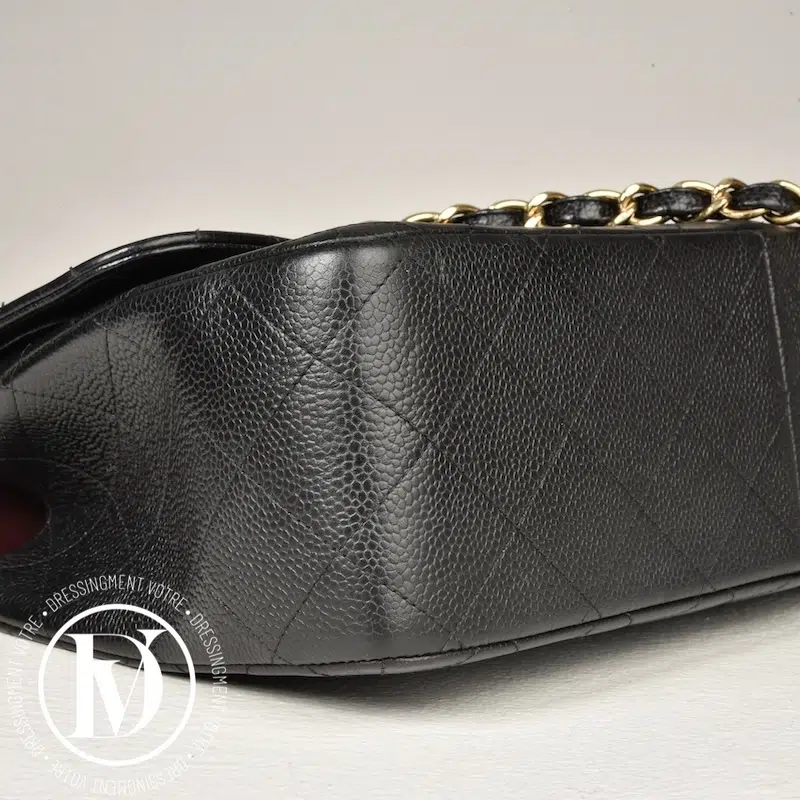 Sac Timeless Jumbo en cuir caviar noir - Chanel Sac Timeless Jumbo en cuir caviar noir - Chanel – Image 5