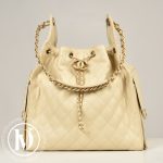 Sac Chanel 25 médium cuir caviar beige - Chanel Dressingment Votre