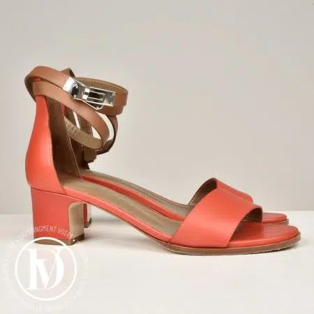 Accueil site seconde main de luxe,friperie de luxe,marque de luxe pas cher,seconde main vetement de luxe,friperie haut de gamme en ligne Sandales Manège en cuir bicolore p.36 - Hermès