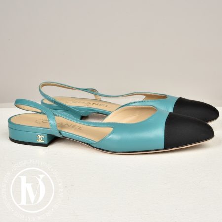 Slingback en cuir turquoise p.37 - Chanel Dressingment Votre