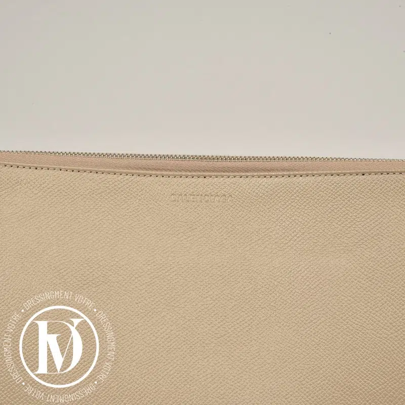 Grande pochette en cuir - Balenciaga Grande pochette en cuir - Balenciaga – Image 3