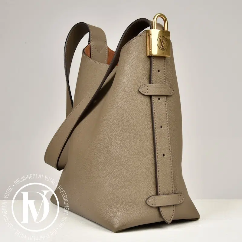 Sac Hobo PM en cuir smoke - Louis Vuitton Sac Hobo PM en cuir smoke - Louis Vuitton – Image 4
