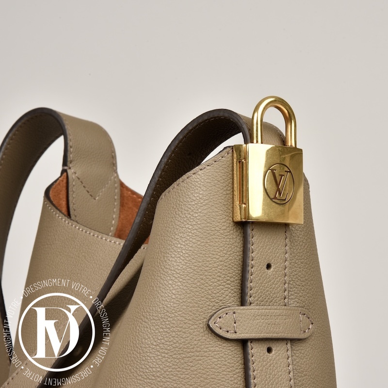Sac Hobo PM en cuir smoke - Louis Vuitton Sac Hobo PM en cuir smoke - Louis Vuitton – Image 5
