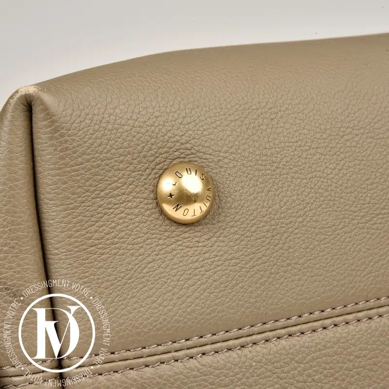 Sac Hobo PM en cuir smoke - Louis Vuitton Sac Hobo PM en cuir smoke - Louis Vuitton – Image 9