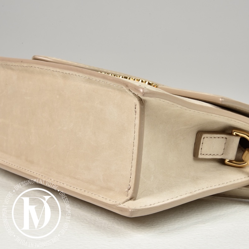 Sac Le Grand Bambino en suède beige - Jacquemus Sac Le Grand Bambino en suède beige - Jacquemus – Image 9