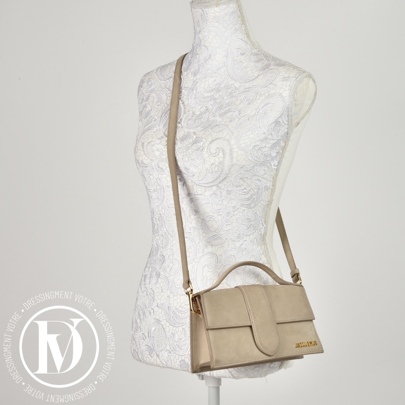 Sac Le Grand Bambino en suède beige - Jacquemus Sac Le Grand Bambino en suède beige - Jacquemus – Image 2