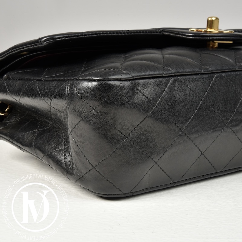 Sac Timeless médium en cuir lisse noir - Chanel Sac Timeless médium en cuir lisse noir - Chanel – Image 6