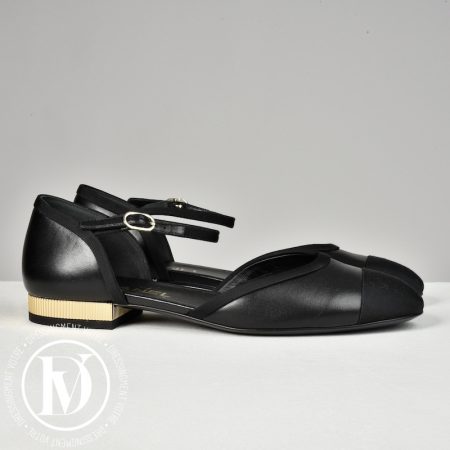 Ballerines Mary Jane en cuir noir p.37 - Chanel