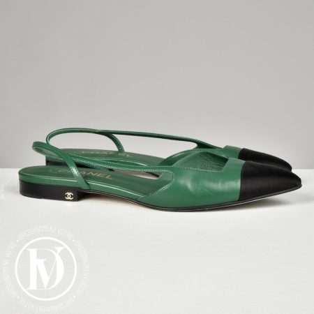 Slingbacks Métiers d'Art 2026 en cuir vert p.38 - Chanel Dressingment Votre