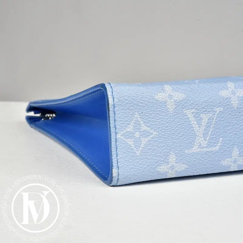 Pochette en toile monogram Clouds - Louis Vuitton X Virgil Abloh Pochette en toile monogram Clouds - Louis Vuitton X Virgil Abloh – Image 7