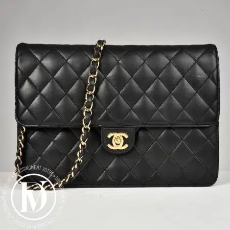 Accueil site seconde main de luxe,friperie de luxe,marque de luxe pas cher,seconde main vetement de luxe,friperie haut de gamme en ligne Sac à rabat vintage en cuir noir - Chanel