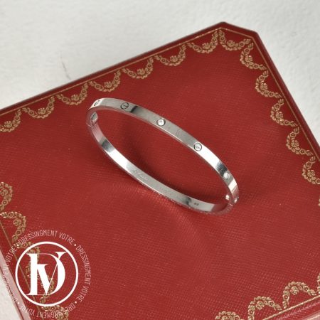 Accueil site seconde main de luxe,friperie de luxe,marque de luxe pas cher,seconde main vetement de luxe,friperie haut de gamme en ligne Accueil Dressingment Votre