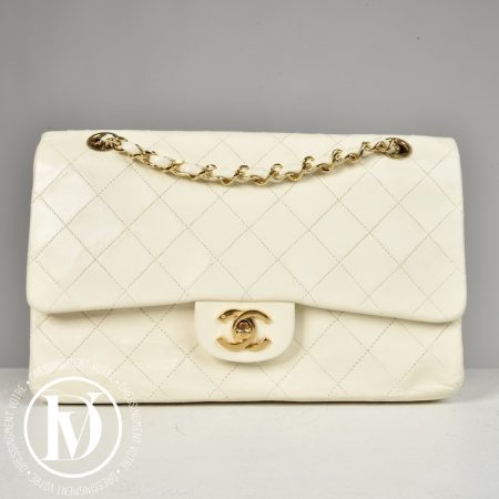 Timeless vintage médium en cuir blanc - Chanel Dressingment Votre