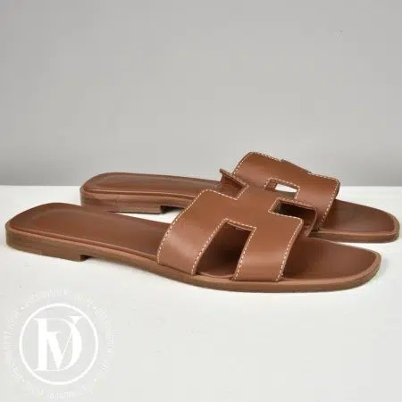 Mules Oran en cuir Gold p.37 - Hermès