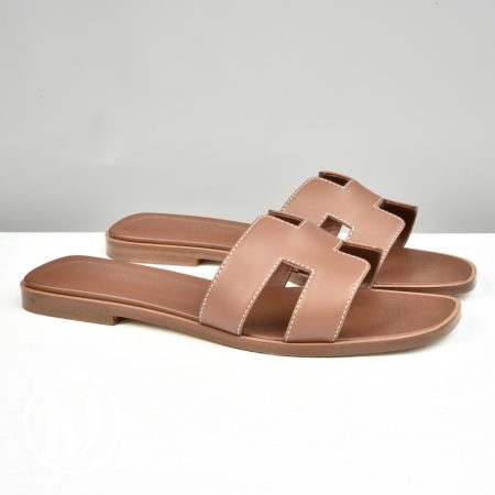Accueil site seconde main de luxe,friperie de luxe,marque de luxe pas cher,seconde main vetement de luxe,friperie haut de gamme en ligne Mules Oran en cuir gold p.36,5 - Hermès