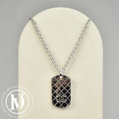 Collier médaille matelassée - Chanel Dressingment Votre