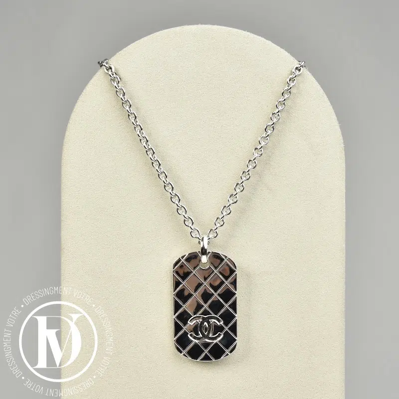 Collier médaille matelassée - Chanel Collier médaille matelassée - Chanel